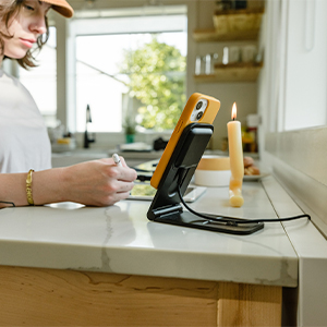 Home - ما ابتدا هوای خانه و محل کار شما را میسنجیم، سپس راهحل ارائه میدهیم Home - رُزین | مرکز تجهیزات پاک - رُزین مرکز تجهیزات و انرژی پاک